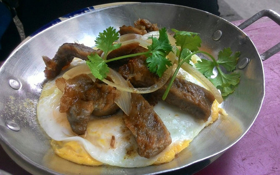 Bánh Mì Chảo Ốp La Sườn & Nui Sườn - Đường Số 3A