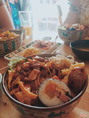 Cơm xào gà xé cay