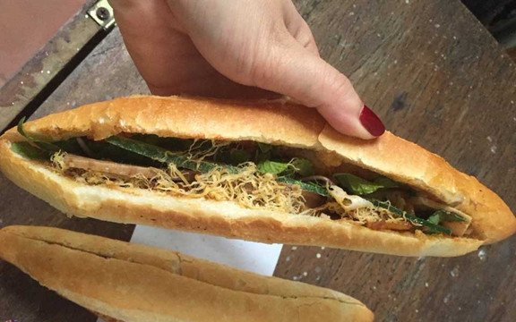 Bánh Mì Que Đà Nẵng