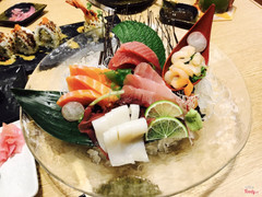 Sashimi cá tươi nên ăn rất ngon 