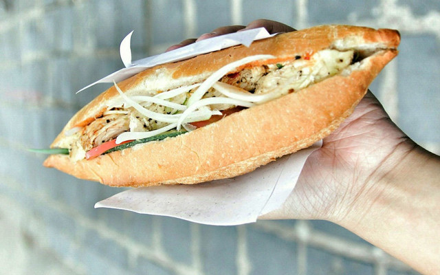 Bánh Mì Kẹp Thịt