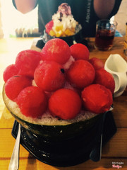 Bingsu đá bào dưa hấu, sữa đặc