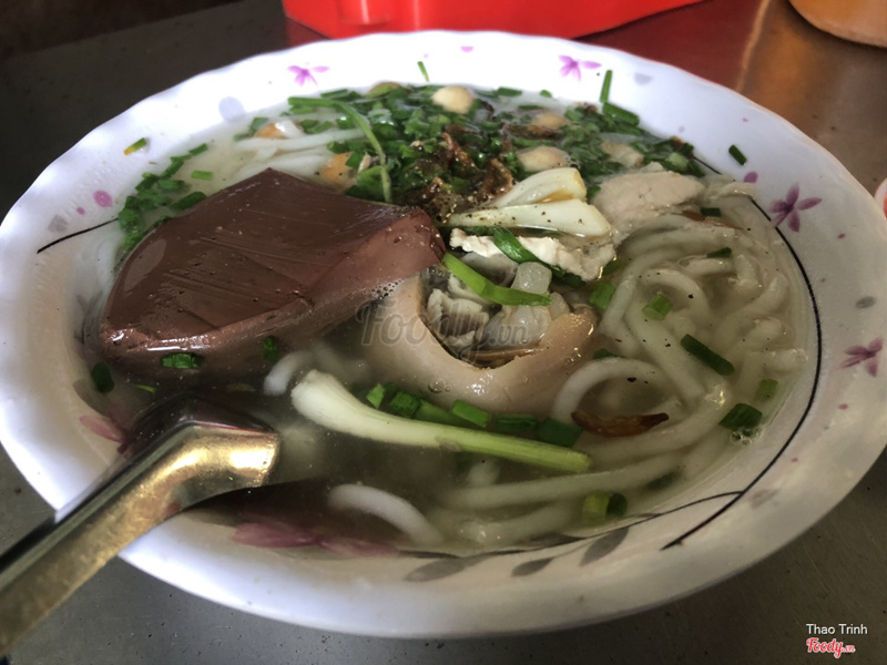 Bánh canh giò heo