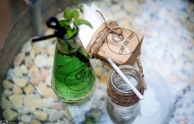 Khu vực sân vườn...nghe deep house và uống mojito