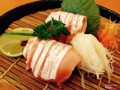 sashimi bụng cá hồi