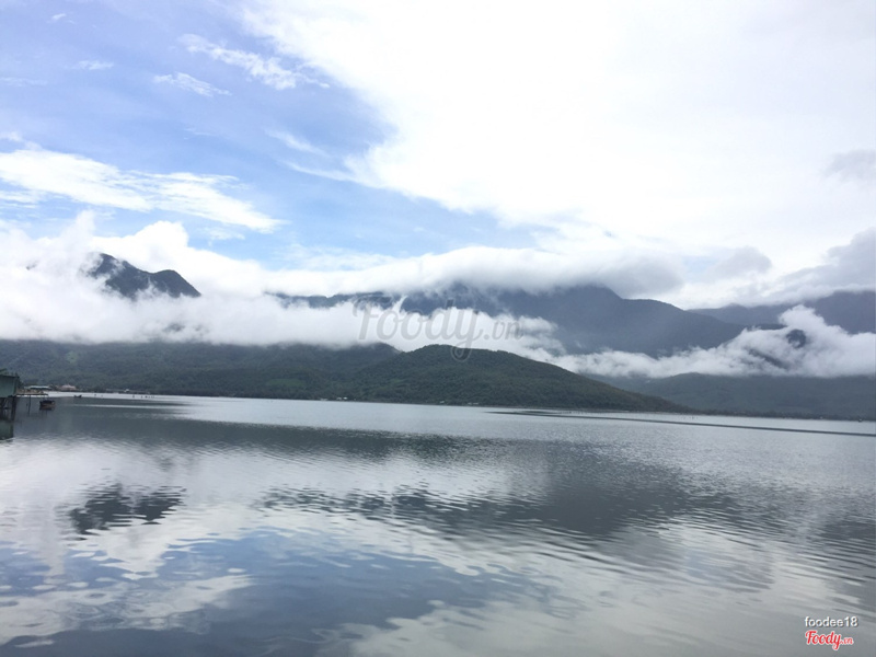 View đứng nhìn từ Làng Chài