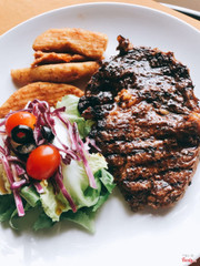 Đồ ăn ngon. Không gian đẹp. Nhân viên phục vụ rất chu đáo nhiệt tình. Nhất định mình sẽ ghé nữa!