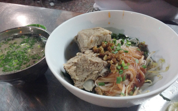 68 - Phở, Hủ Tiếu & Hoành Thánh Sườn