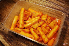 Tokbokki xào cay:40k