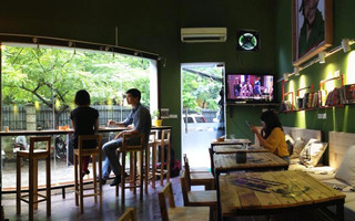 Cafe yên tĩnh
