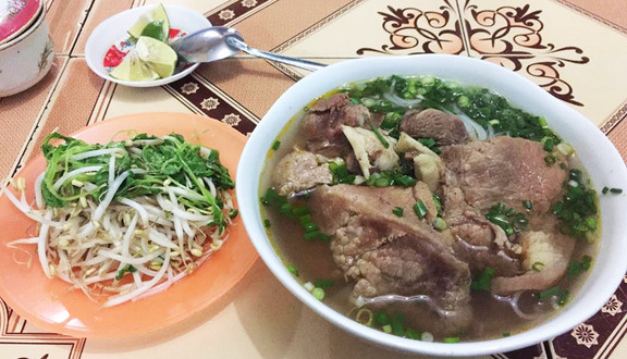 Ngân Hồng - Bún Bò & Giò