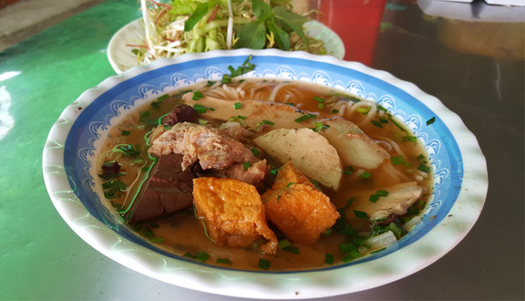 Bún Riêu Cô Tám Chợ San Lim