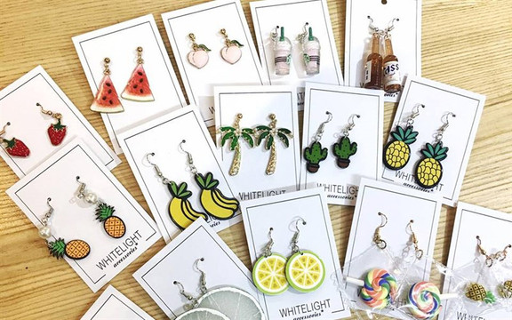 WHITE LIGHT Accessories