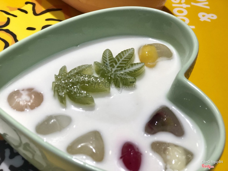 Chè bơ thạch trái cây