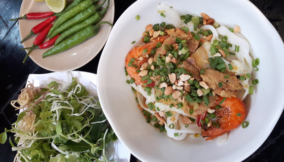 Quán Nhạt