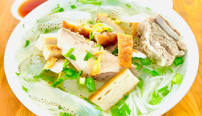 Diệu - Bún Chả Cá Sứa Nha Trang - Lê Văn Quới