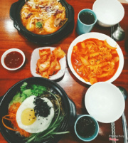 cơm trộn + mì cay Hàn Quốc + bánh gạo phô mai