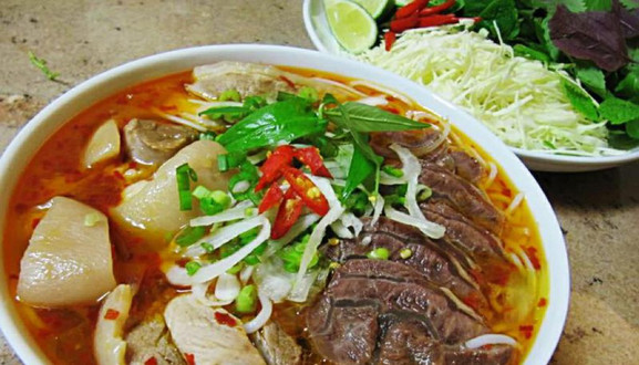 Đức Phát - Bún Bò Giò Heo - Dã Tượng