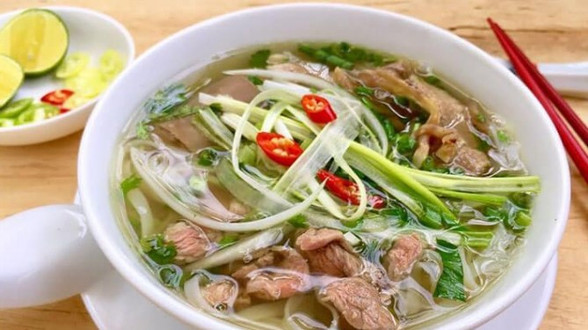 Phi Trường Quán - Phở Bò & Mỳ Xào - Bình Kiều