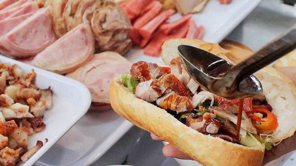 Bánh Mì Ông Chuột - Âu Cơ