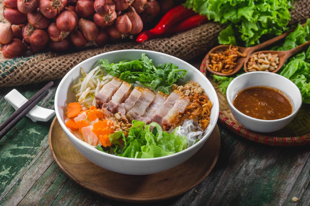 FINFOOD - Bún Mắm Nêm & Tré Trộn Đặc Sản Huế