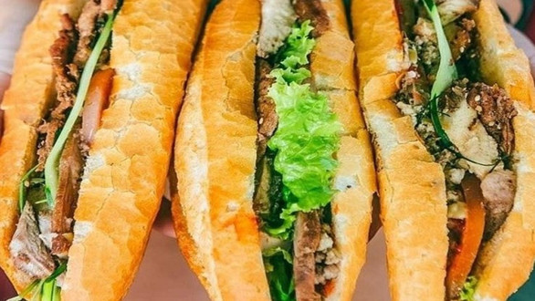 Xuân - Bánh Mì Thổ Nhĩ Kỳ, Bánh Giò & Sữa Dê