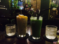 Trà sữa đào và trà sữa matcha