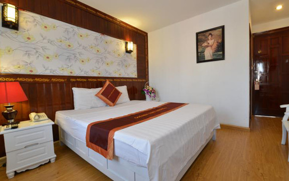 Golden Time Hostel 3 - Mã Mây