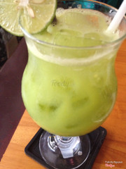 Nước ép sơ ri, giá 54k cao quá, ngon lạ