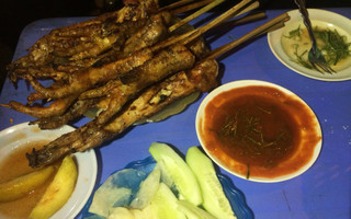 Những món phải ăn bằng tay