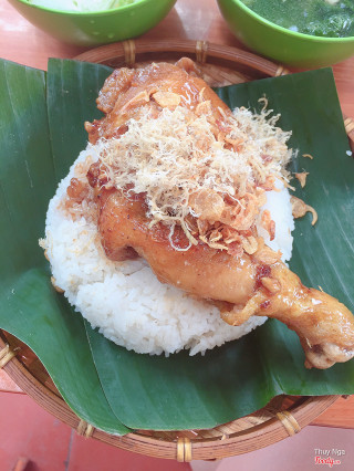 Cơm đùi gà chiên mắm 🍗