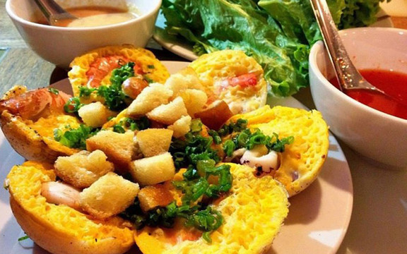 Bánh Căn Hải Sản - Đường 2 Tháng 4