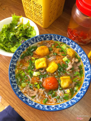 Bún riêu bò đậu