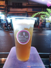 Ô Long Cream :)) Cực ngon  #_# Béo Béo của vị cream . Chát chát của vị Trà !! Hoà huyện vào nhauu cực ngonnn .....! Măm măm <3