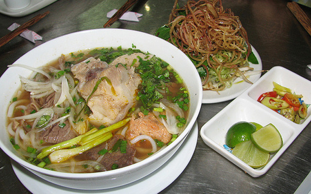 Bún Bò - Hồng Bàng