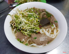 Bún bò gân