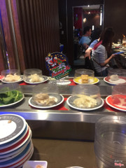 Đi buổi trưa các món ăn khá ít, bếp bị hư 