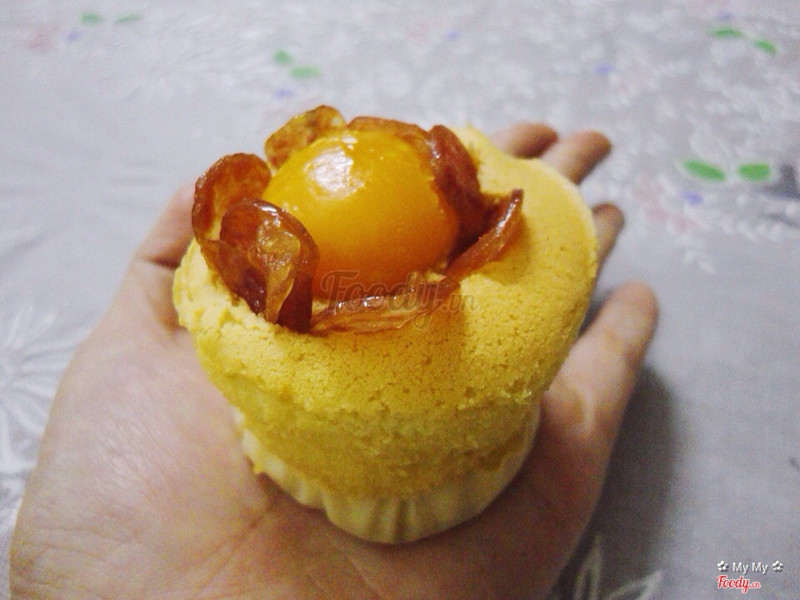 Trứng lạp xưởng