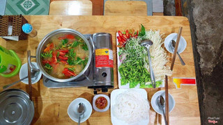 Lẩu Ếch Chua Cay