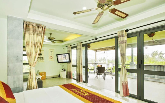 Huyen Tra Que Homestay