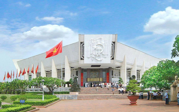 Bảo Tàng Hồ Chí Minh