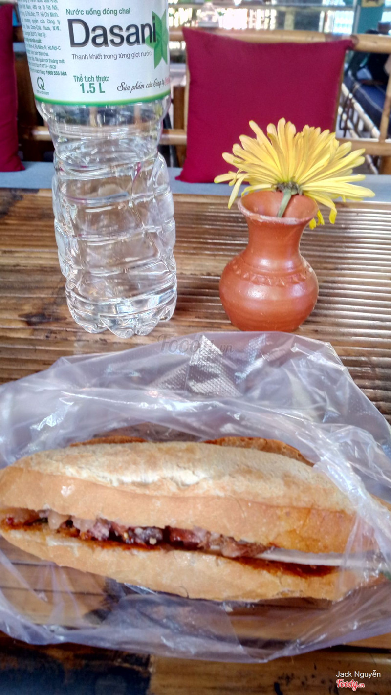 Bánh mì thập cẩm 10k