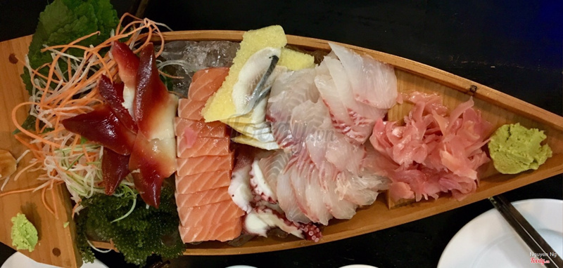 Thuyền sashimi chỉ có 350k