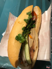 Bánh mì thịt đầy đủ - 15k