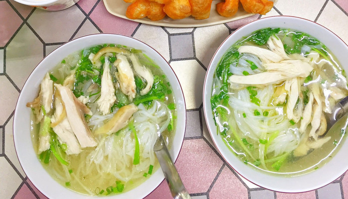 Phở Gà - Lạc Long Quân