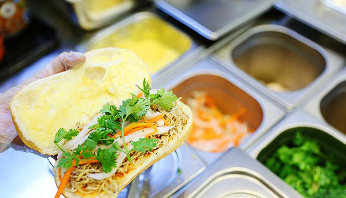 Bánh Mì Phượng 368