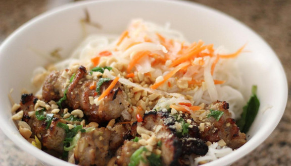 Cơm Sườn & Bún Thịt Nướng - Hoàng Hữu Nam