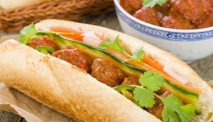 174 - Bánh Mì Xíu Mại & Bò Nướng