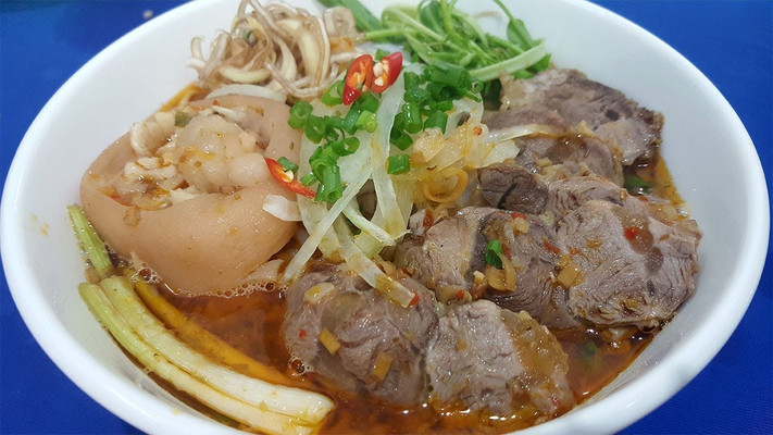 Bún Bò Giò Heo - Đỗ Gia