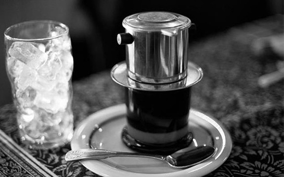 Bệt Cafe - Lê Lợi